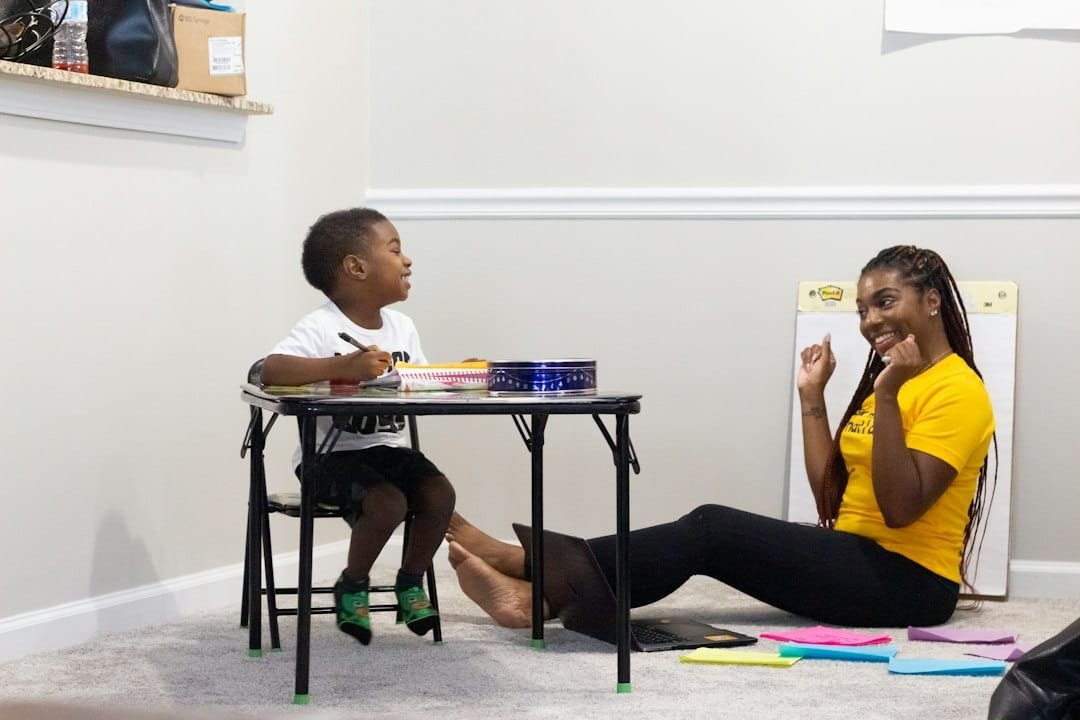 Student learning science with Expert Home Tuition